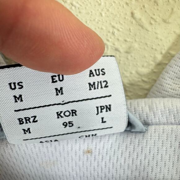 New Balance Gray Full Zip Hooded Lined Windbreaker Jacket Pockets Women's Size M - Picture 8 of 10